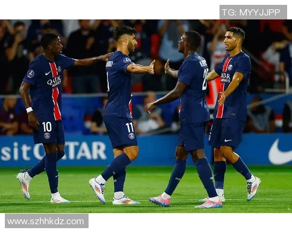 英超精彩对决：里昂大胜巴黎圣日耳曼神扑瞬间成比赛转折点