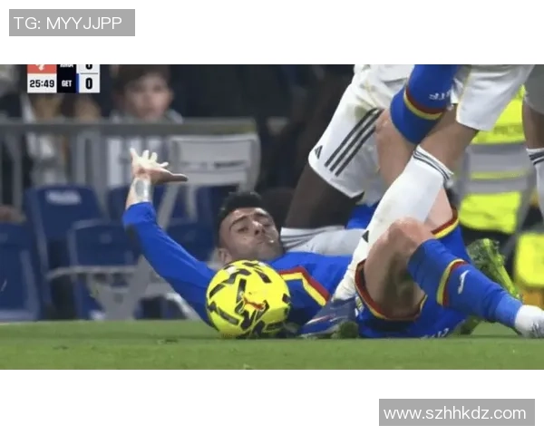 西甲激战:里昂大胜巴萨6比2神奇扑救引发全场狂欢